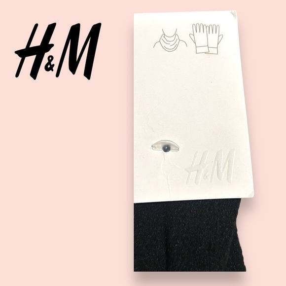 H&M Set of Tube Scarf and Gloves - Picture 4 of 6